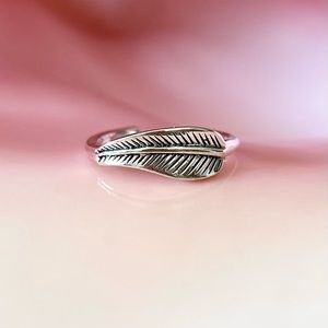 Sterling Silver Feather Midi Ring Toe Ring